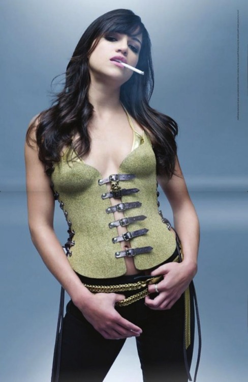 smokingsexplayground:  hot-smoking-babes:Green with buckles Sexy Smoking Hottie  Michelle Rodriguez 