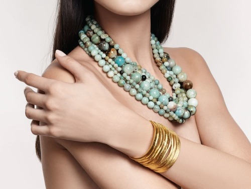 Posted : tinamotta.tumblr.com Fonte : Kenneth Jay Lane , multi drop necklace multicolor - www.lyst.c
