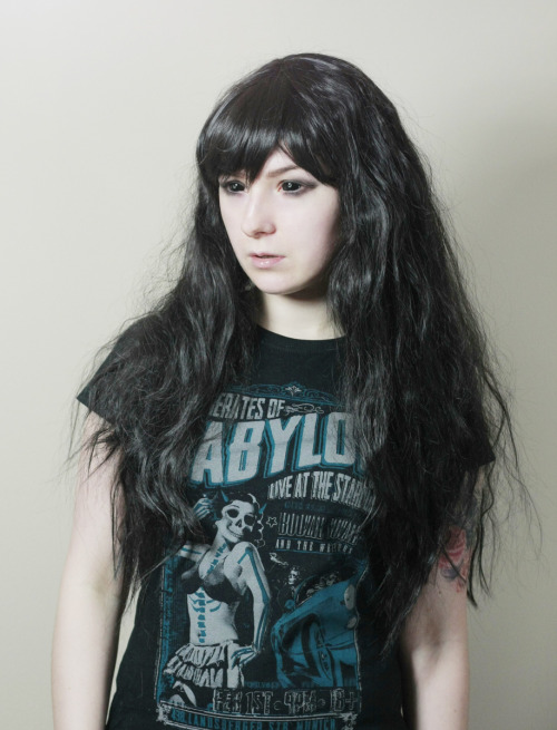 xsilverwolfie:  @xsilverwolfieT-shirt @serpentineclothing adult photos