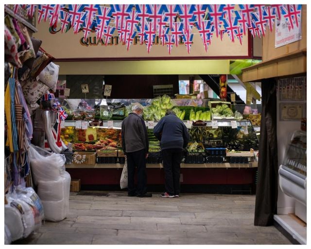 Decision Time. I captured this couple choosing something from the fruit & veg stall in the middle of #halifaxboroughmarket . I like these everyday scenes, I try to catch the ordinary and how we all go about our business.  #fujixf56mmf12 #fujfilmxf56mm #fujifilmxt30 #10yearsofxmount #halifax #streetphotography #igstreet #igstreetphotography #calderdale #yorkshire #yorkshirephotographer  https://www.instagram.com/p/CeCNv4UIJWl/?igshid=NGJjMDIxMWI= #halifaxboroughmarket#fujixf56mmf12#fujfilmxf56mm#fujifilmxt30#10yearsofxmount#halifax#streetphotography#igstreet#igstreetphotography#calderdale#yorkshire#yorkshirephotographer