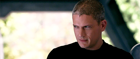dailydcheroes: You see, I am an accomplished warlock, expert of the occult, and master