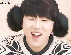  Sunggyu stuffing his face with food..  