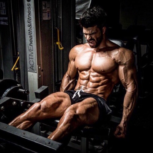 Sergi's Legs Are Bulging But What About His Dick?