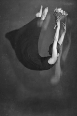 jiji0jiji:  Josephine Cardin