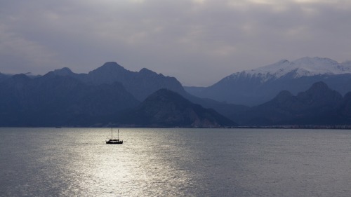 sapphire1707:Lonesome | by kerivista | http://ift.tt/1DWfsPD