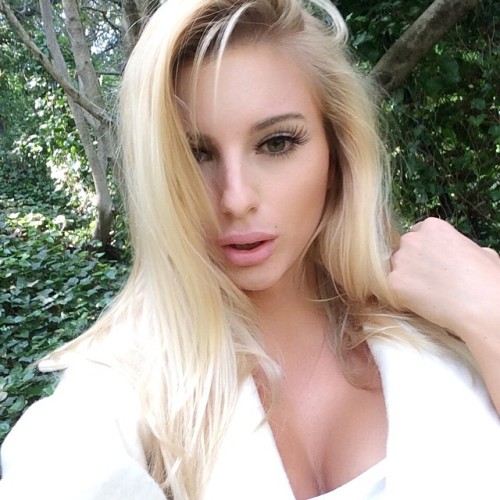 jlovetalk:  Morning loves, enjoy your day :) #babes #instadaily #cakes #blonde #models #eyes #love #lust #xoxo #instadaily #boo #sanfran #model