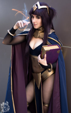 hotcosplaychicks:  Tharja (Dragon Con 2014)