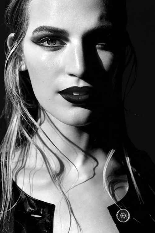 senyahearts: Vanessa Axente in “Who Said Nights Were For Sleep?” for i-D Magazine, Winte