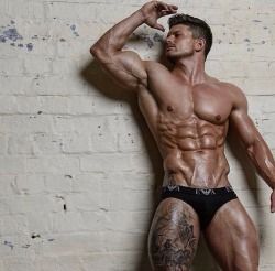 marklucien:  TOM COLEMAN looking ultra fit