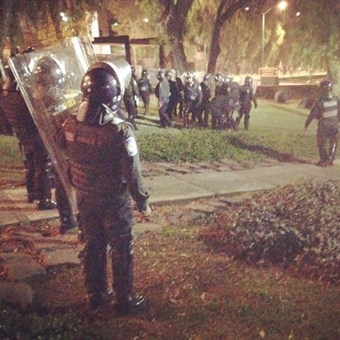 placebos-e-incoherencias:  PLEASE REBLOG, This is the mexican police taking over