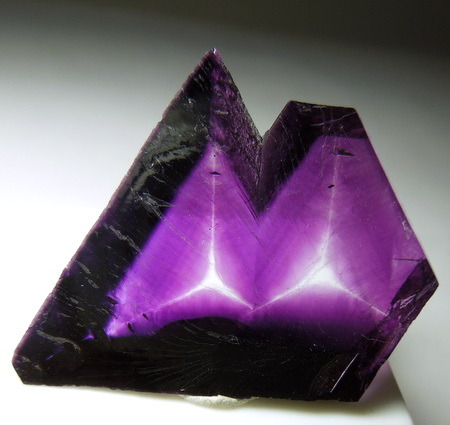 mineralists:  Purple zoned Fluorite slice from Elmwood Mine, Tennessee