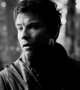 I know you, I walked with you once upon a dreamLord Gendry Baratheon is hunting in the outskirts of 