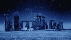 lori-rocks:  Phenomenal Night Photo of Stonehenge 