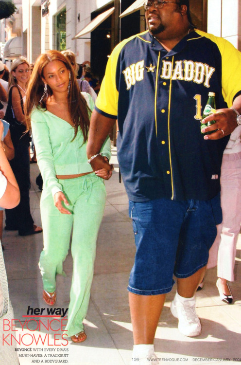 July 22, 2003 - Beyoncé Knowles wears a green Juicy Couture tracksuit while shopping on Rodeo Drive,