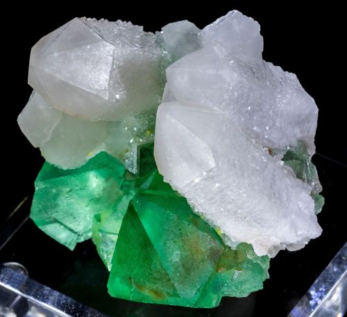 bijoux-et-mineraux:  Quartz on Fluorite -  Riemsvasmaak, South Africa  