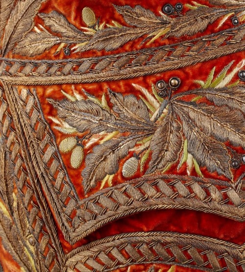 thegentlemanscloset:Suit that Napoleon wore as First Consul of France 1800.“This sumptuously embroid