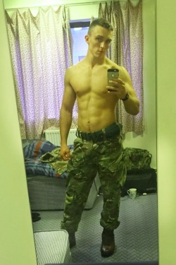 brainjock:  Horny Barrack Bro FEENIN’ 4 Skype Pussy!  This handsome str8bro is 19, 5'9, 170, and is an active duty army grunt. He’s currently stationed in Afghanistan where he hasn’t even had a wiff of poon in 4 months….our horny bro got tired
