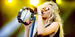 fuckyeahtaymom:  Actress/singer Taylor Momsen of the Pretty Reckless performs at the 2014 iHeartRadio Music Festival Village on September 20, 2014 in Las Vegas, Nevada. 