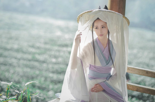 changan-moon: traditional chinese fashion, hanfu. source This is the character Li Chang Ge from th