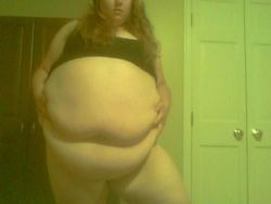 coydee007:  Omg such a HUGE belly! 