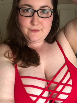 thegoodhausfrau:Treated myself to a couple bralettes. I might need more in other colors. So comfy! 