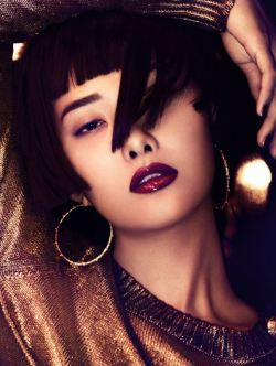 allcoveredinglitter:  Ji Young Kwak - Vogue