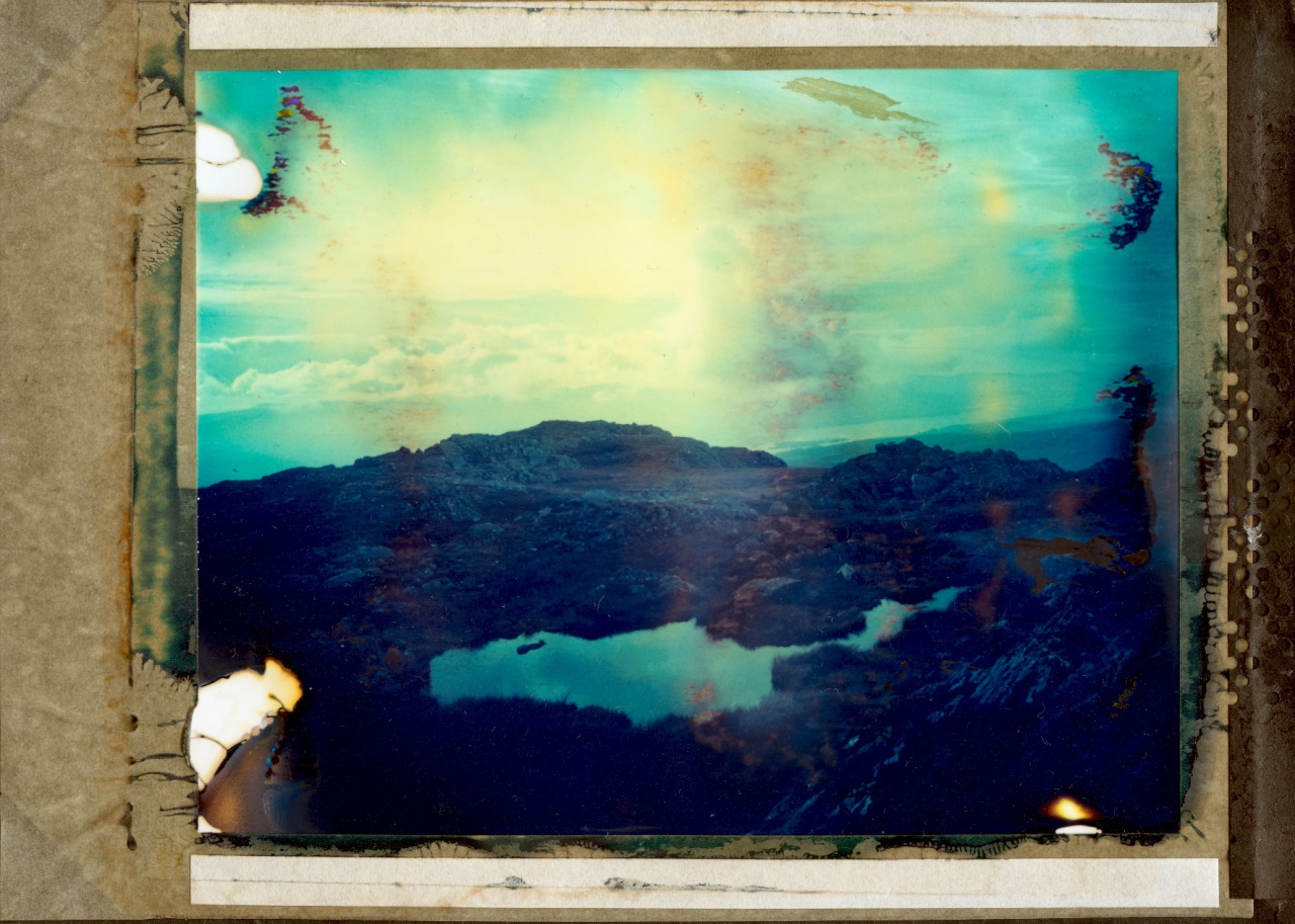 glowing sky.
three hours of solitude.
Mount Peakeen, County Kerry, Ireland
Polaroid 59, 4x5