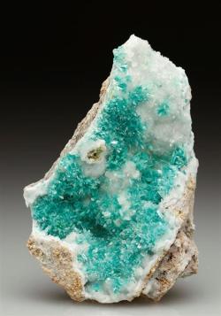 bijoux-et-mineraux:  Aurichalcite on Calcite - Mapimi, Durango, Mexico
