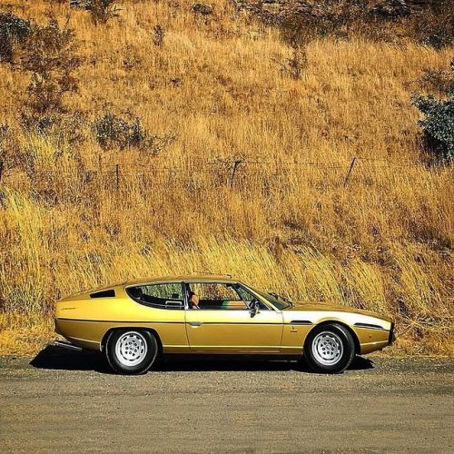 vintageclassiccars:Lamborghini Espada.