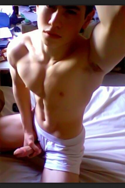 adammbrave:  gayteenpic:  Gay Teen Pic More click here: http://tinyurl.com/7lu6yqp