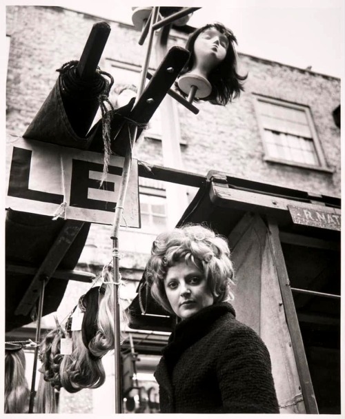 ​​Dorothy Bohm, Petticoat Lane Market, East End, London c.1960–9.