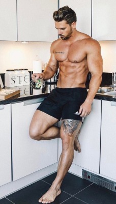 malecelebritys:  Joss Mooney