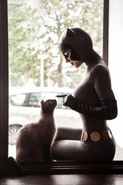 esotericsnob:  whybecosplay:  Catwoman Character From Batman: The Animated Series by Kamiko-Zero  ♡♡♡♡  