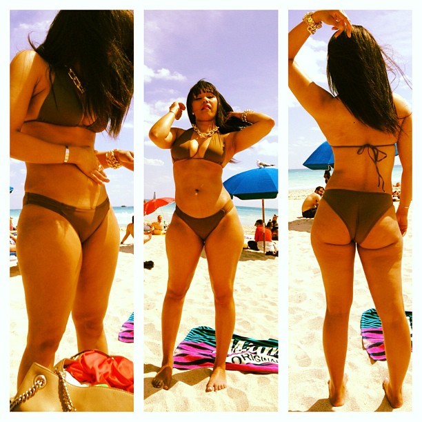 bootybotty:  All D Twits &amp; tumblrs, visit http://bootybotty.ws 2C a cool