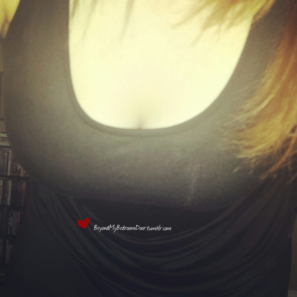 beyondmybedroomdoor:  I have a date with a lady friend tonight. How does my cleavage