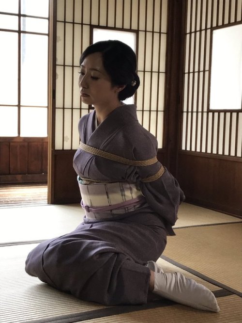 thevertigonetwork:Shibari&Photo Naka AkiraModel Sumire