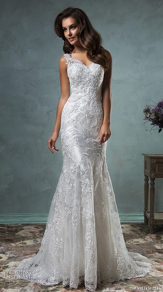 Lace wedding dress