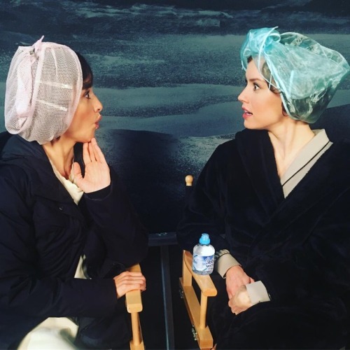 NEW: Daisy Ridley and Penélope Cruz on set of Murder on the Orient Express!