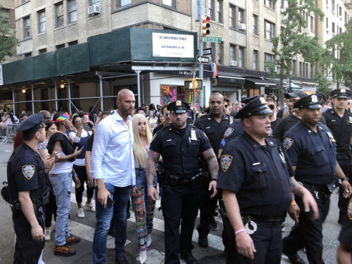 gagamedia:  June 24: Lady Gaga at pride parade adult photos