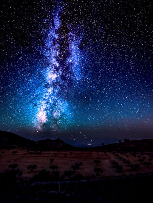 lori-rocks:  The Galaxy show….by panagiotis laoudikos