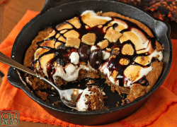 foodescapades:  Giant Rocky Road Smores Cookie Baked in a Skillet by ohnuts.com 