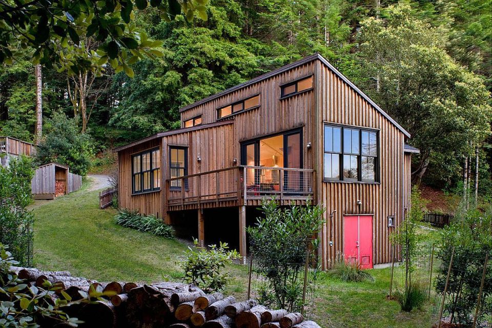 lokifirefox:  Mendocino County House At 840 sq ft, this is techncially too big to