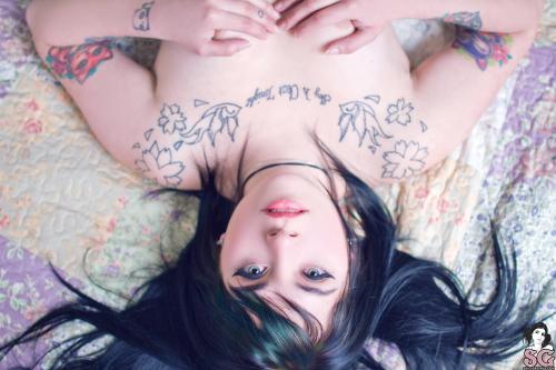 Porn photo Perfect Suicide Girls