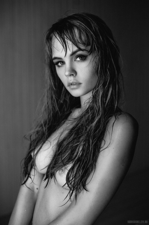 smallboobiebabes:  Hot girls near you are looking to hookup: http://bit.ly/1R0StKv