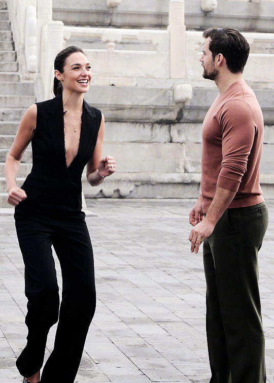 power couples — margot-quinzel: Gal Gadot and Henry Cavill at...