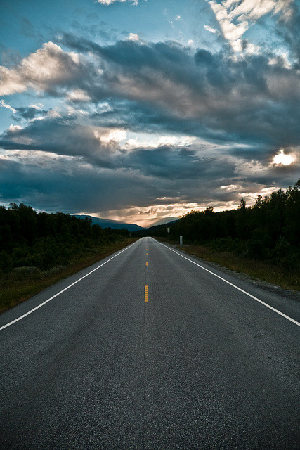 packlight-travelfar:  untitled by Roman Königshofer on Flickr. 
