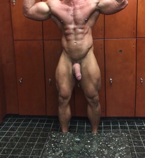 Gay muscle guys
