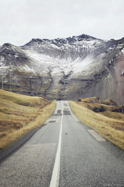 naturechosen:  eartheld:  seka-seka:  Un automne islandais ~ Cascade asphaltée by Marie l’Amuse on Flickr.   mostly nature   