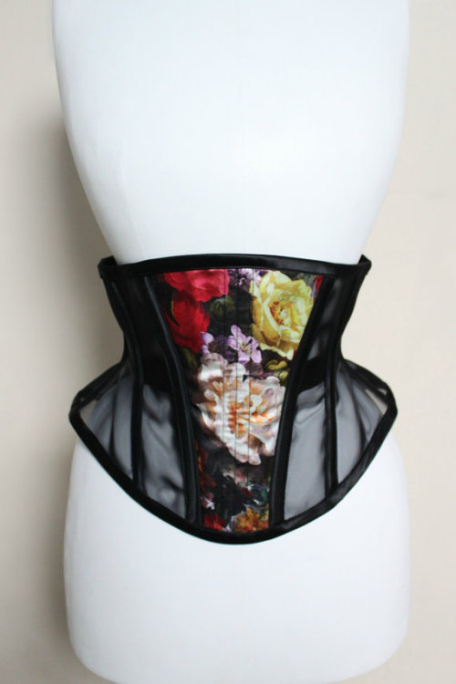 inlovewithburlesquelingerie: A Stringer Corsetry