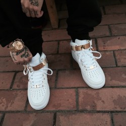 kpopinstagrampictures:  dok2gonzo: GOLD PLATED AIR FORCE ON CUSTOMED BY @wes_fantassy 